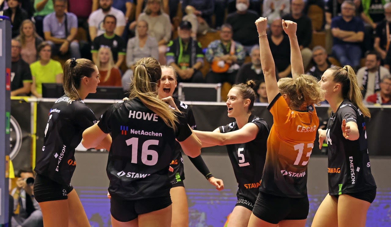 Aachen und Erfurt mit Tiebreak II Foto: Ladies in Black // Andreas Steindl Aachen und Erfurt mit Tiebreak II - Foto: Ladies in Black // Andreas Steindl