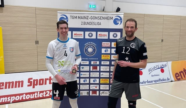 Wenn der Zuspieler zum Dia wird Foto: Hammelburg Volleys Wenn der Zuspieler zum Dia wird - Foto: Hammelburg Volleys