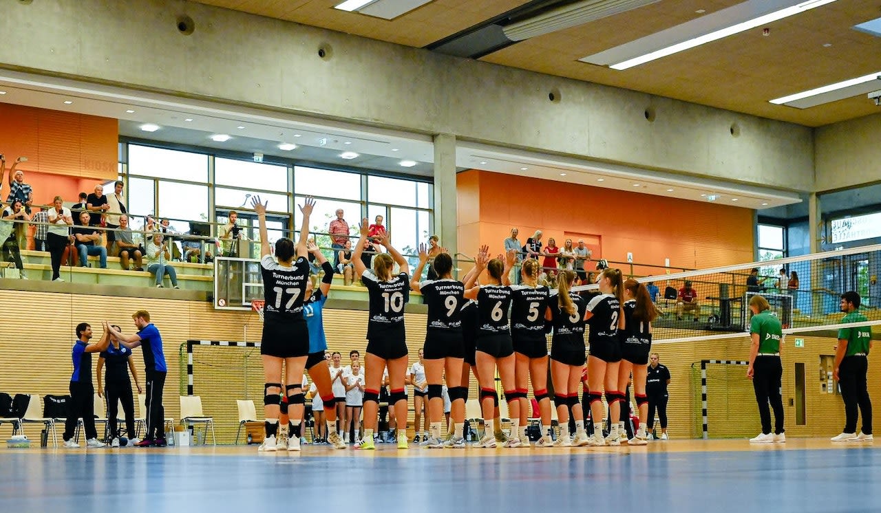 Volleyball-Duell in München Foto: Sascha Hecken Volleyball-Duell in München - Foto: Sascha Hecken