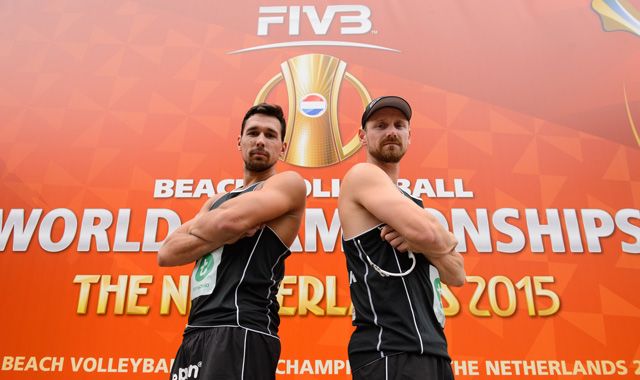 Erdmann/Matysik souverän zum Gruppensieg - Walkenhorst/Windscheif zünden im richtigen Moment Foto: FiVB Erdmann/Matysik souverän zum Gruppensieg - Walkenhorst/Windscheif zünden im richtigen Moment - Foto: FiVB