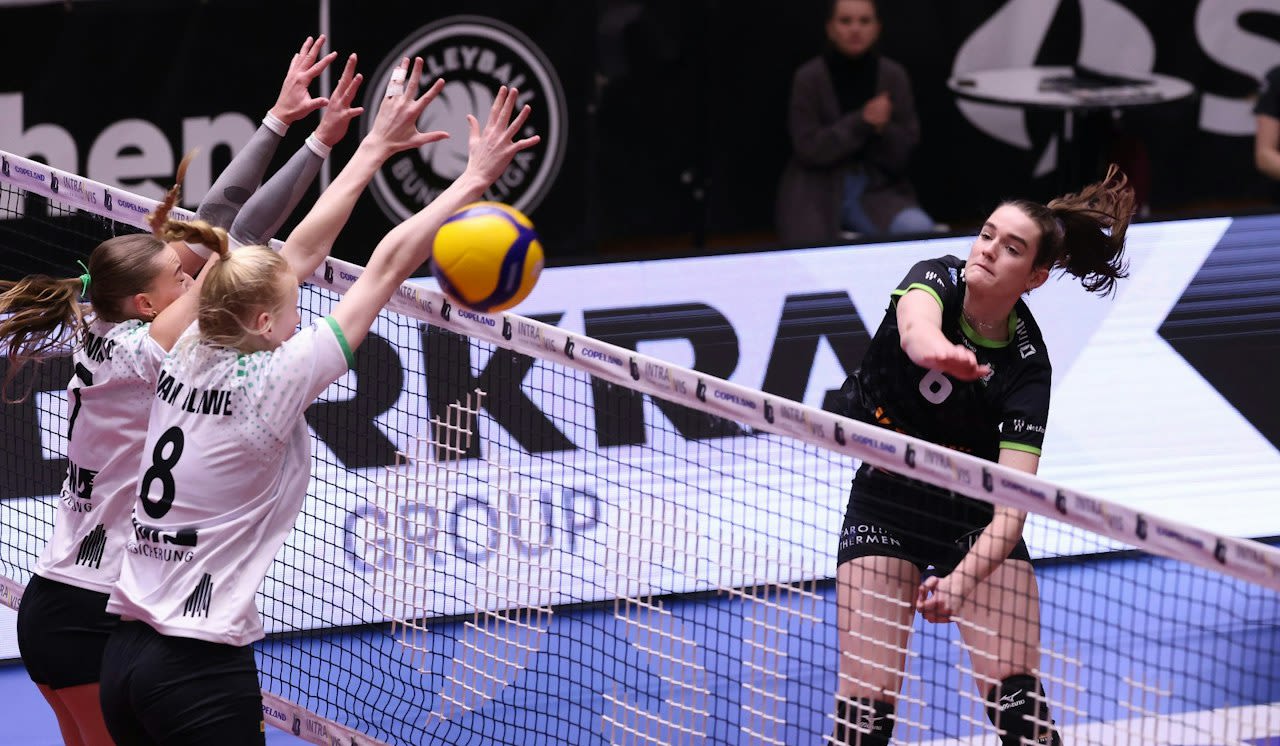 Wolfsgrube trifft Hexenkessel am Samstag - Foto:  Ladies in Black Aachen\ Andreas Steindl