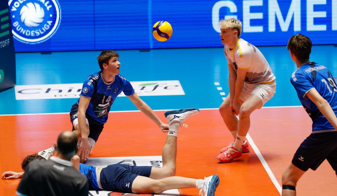 Zwei Häfler Talente für den VfB: Huckle und Habermaas rücken zu den Profis auf - Foto: Alexander Hoth