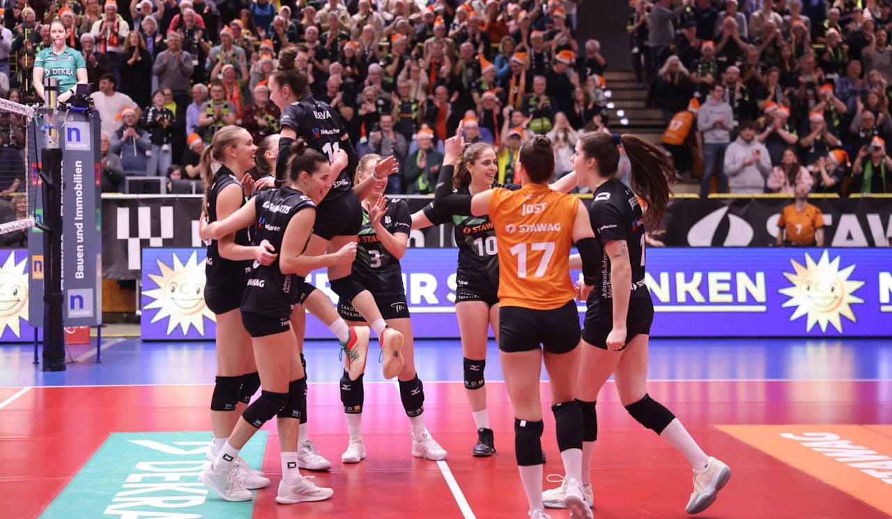 Kantersieg im heißen Aachener Hexenkessel - Foto:  LiB Aachen// Andreas Steindl