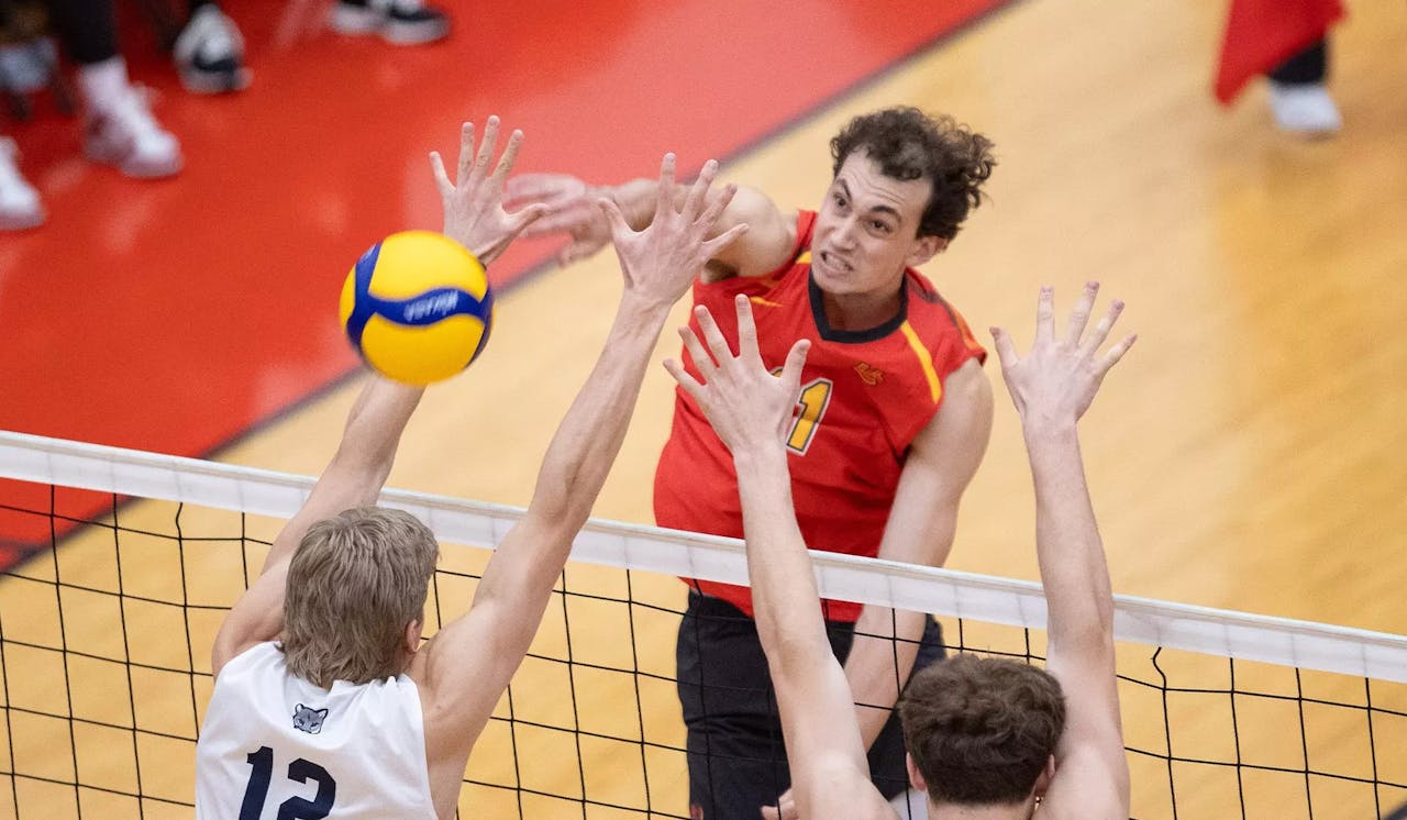 Neuzugang am Netz - Louis Kunstmann verstärkt den VfB Friedrichshafe Foto: University of Calgary Neuzugang am Netz - Louis Kunstmann verstärkt den VfB Friedrichshafe - Foto: University of Calgary