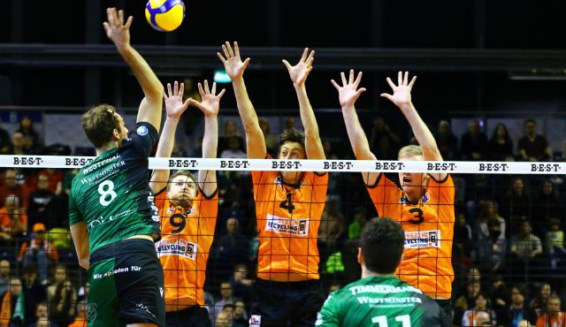Grippegeschwächt ins Topspiel Foto: Eckhard Herfet Grippegeschwächt ins Topspiel - Foto: Eckhard Herfet