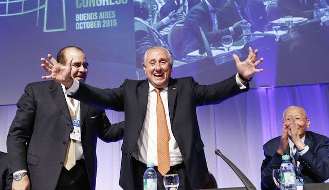 Dr. Ary Graca wieder gewählt Foto: FiVB Dr. Ary Graca wieder gewählt - Foto: FiVB