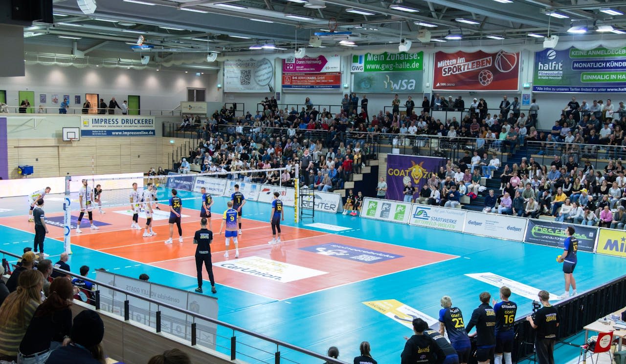 Heimspielalarm in Halle! - Foto:  Charlotte Pöller