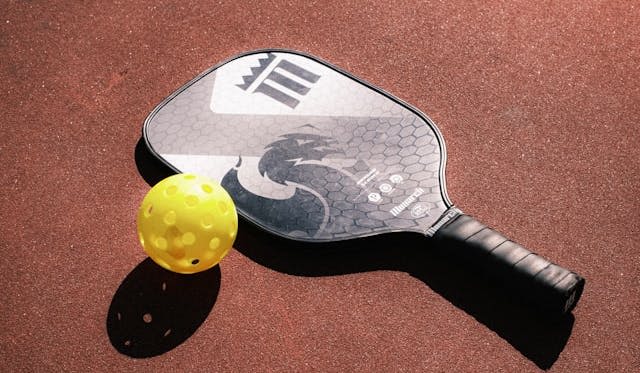 Was Volleyballspieler vom Padel lernen können - und warum ein zweiter Ballsport neue Impulse bringt Foto: Unsplash Was Volleyballspieler vom Padel lernen können - und warum ein zweiter Ballsport neue Impulse bringt - Foto: Unsplash