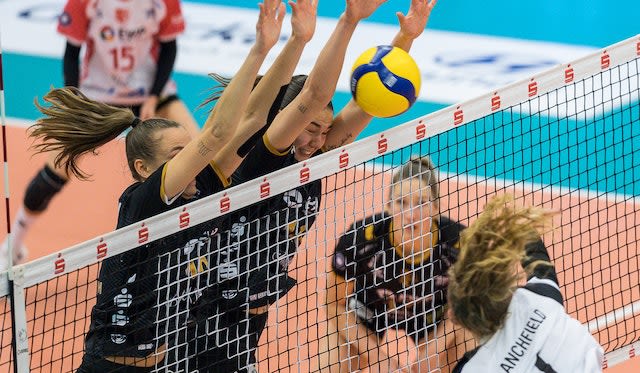 Bravourös gekämpft und dennoch verloren Foto: swe Volley Team (Sebastian Schmidt) Bravourös gekämpft und dennoch verloren - Foto: swe Volley Team (Sebastian Schmidt)