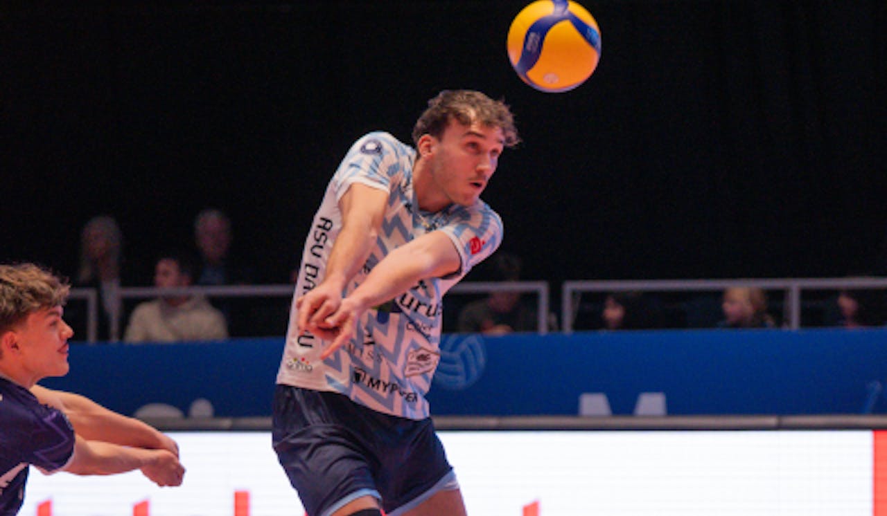 Auftakt in Sechs-Tage-Kampf - Foto:  Leon Greitner