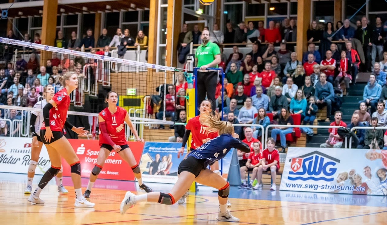 Erste Heimniederlage der Saison Foto: Andrè Gschweng ( Farbspielfotografie ) Erste Heimniederlage der Saison - Foto: Andrè Gschweng ( Farbspielfotografie )