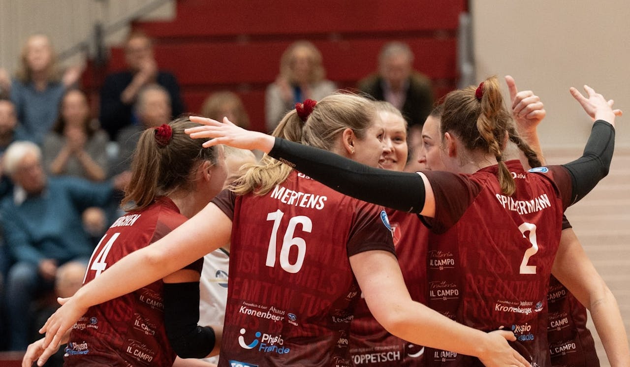 Derbysieg! - Foto:  Dejun Zhu