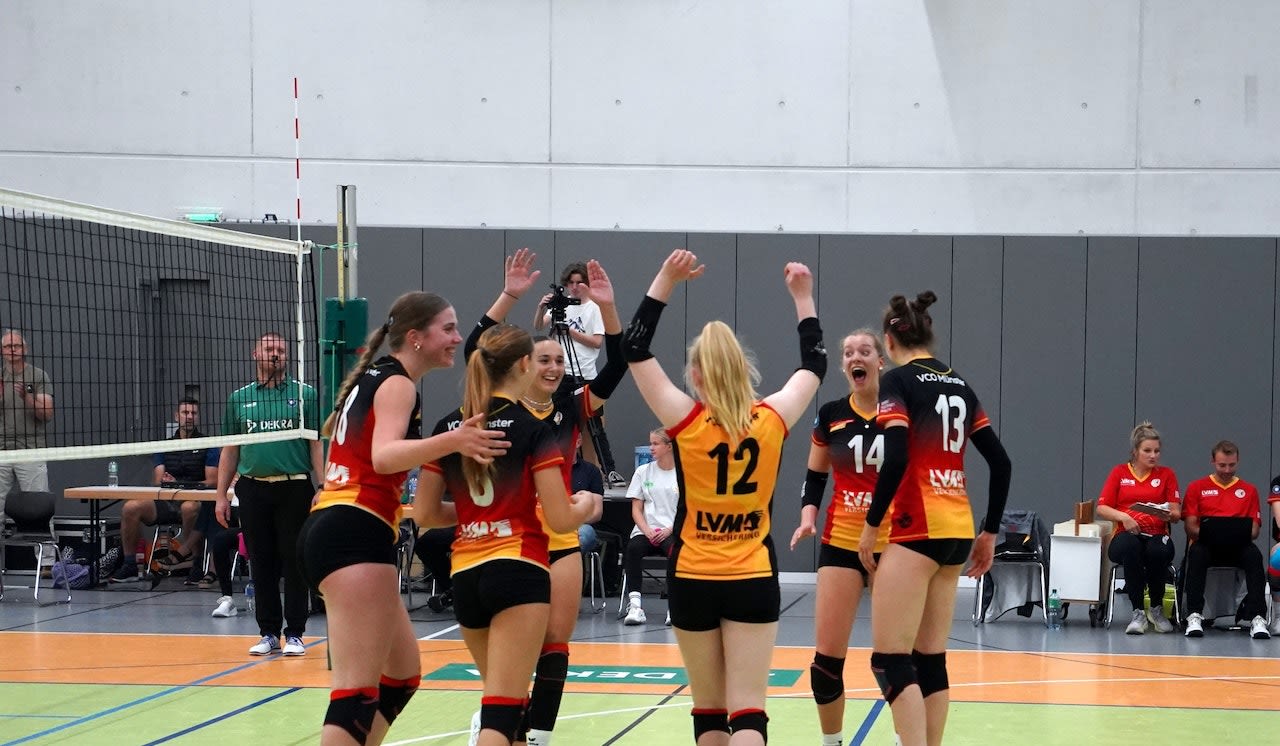 Erster Punktgewinn für den VCO Münster - Foto:  Michael Eyinck
