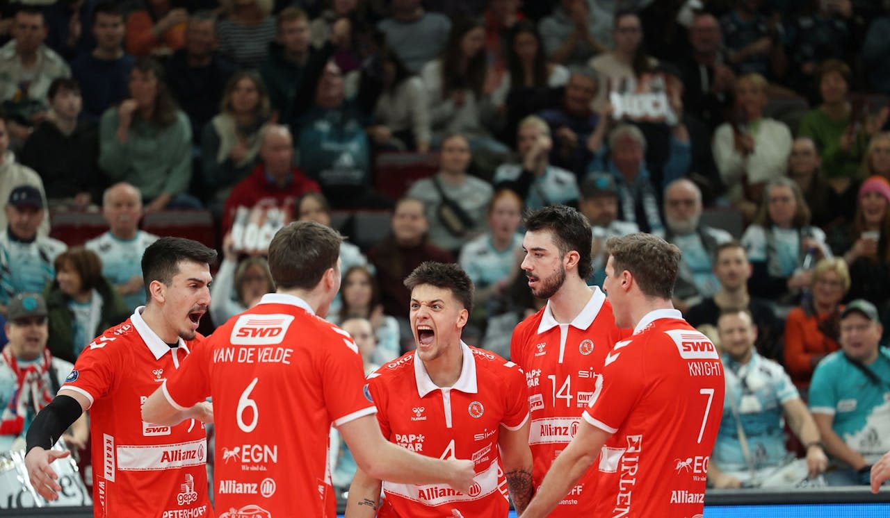 Düren: Das nächste Comeback mit Tiebreak Foto: powervolleys/Guido Jansen Düren: Das nächste Comeback mit Tiebreak - Foto: powervolleys/Guido Jansen