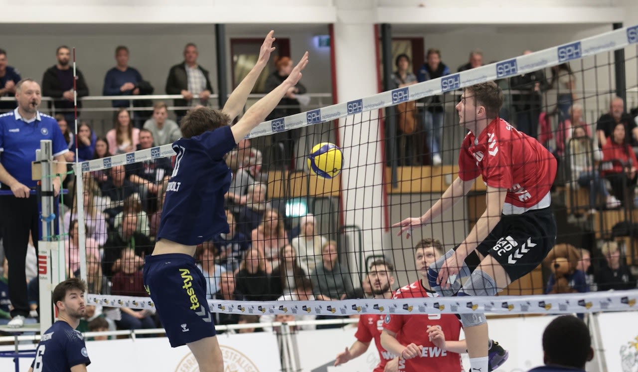 Hoher Besuch ist Motivation für TuB - Foto:  Jürgen Sabarz