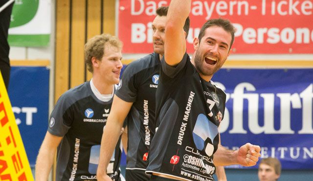 Freiburger Volleyballer hatten im Eschenbacher Hangar in Eltmann beim 3:0 keine Chance Foto: VC Eltmann / Oshino Volleys Eltmann Freiburger Volleyballer hatten im Eschenbacher Hangar in Eltmann beim 3:0 keine Chance - Foto: VC Eltmann / Oshino Volleys Eltmann