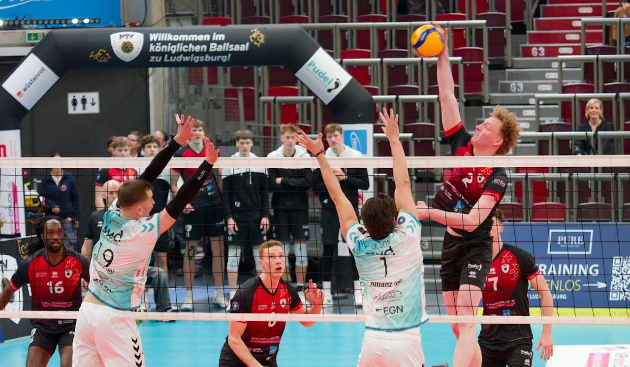 Start in eine kompakte Woche - Foto:  Anselm Berg