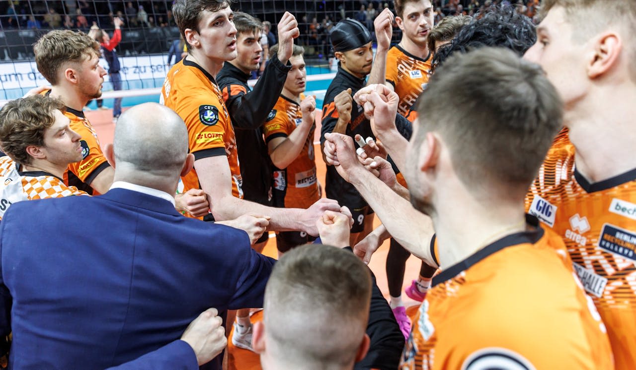 BR Volleys scheitern nach elf dramatischen Sätzen in der Playoff-Runde Foto: Andreas Gora BR Volleys scheitern nach elf dramatischen Sätzen in der Playoff-Runde - Foto: Andreas Gora