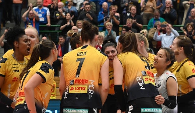 Wichtiger Dreier nach Kraftakt gegen VCW Foto: Bastian Frank - frankphoto.de Wichtiger Dreier nach Kraftakt gegen VCW - Foto: Bastian Frank - frankphoto.de