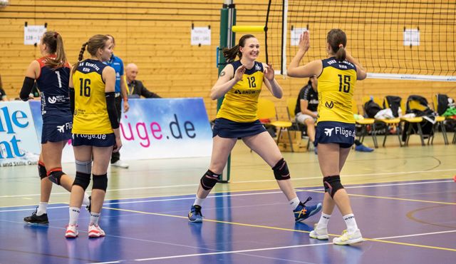 DSHS SnowTrex Köln kämpft sich gegen Dingden zum Sieg Foto: Martin Miseré DSHS SnowTrex Köln kämpft sich gegen Dingden zum Sieg - Foto: Martin Miseré