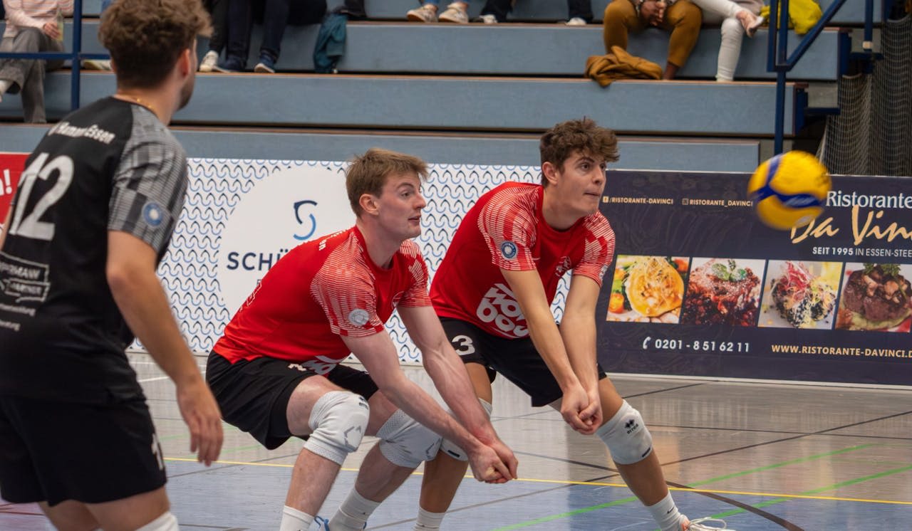 Lindow und Essen im Duell um Platz vier - Foto:  Lukas Brockmann