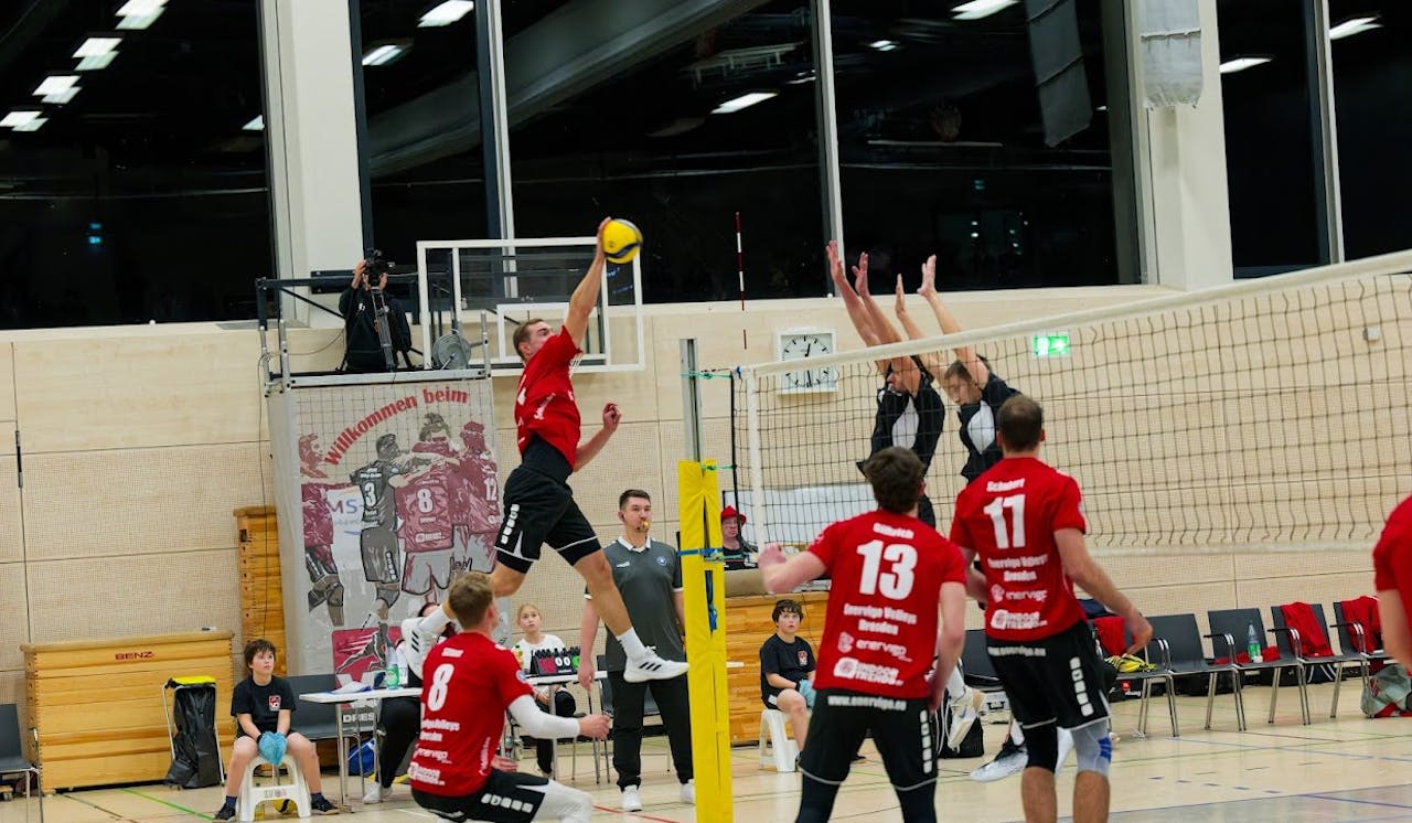 Auswärts zum TuS Kriftel - Foto:  VC Dresden/Frank Kleinert