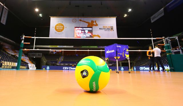 Modusänderung in der Champions League: Ein Gruppenphasen-Turnier in Berlin Foto: Eckhard Herfet Modusänderung in der Champions League: Ein Gruppenphasen-Turnier in Berlin - Foto: Eckhard Herfet