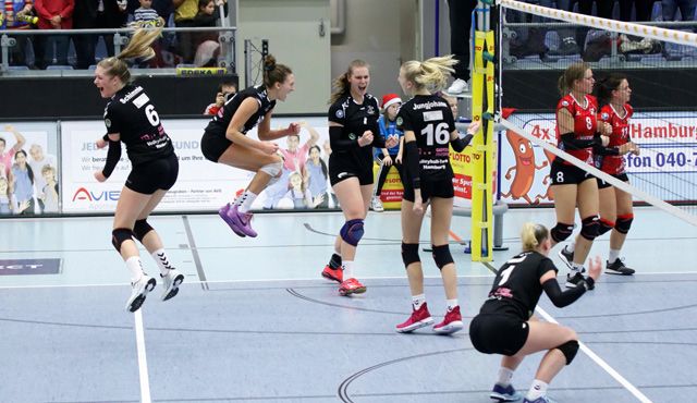 Volleyball-Team Hamburg gewinnt das Weihnachtsspiel gegen Aligse Foto: Senger Volleyball-Team Hamburg gewinnt das Weihnachtsspiel gegen Aligse - Foto: Senger