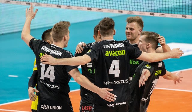 GRIZZLYS: Gut gekämpft, aber chancenlos Foto: Andreas Gora / BR Volleys GRIZZLYS: Gut gekämpft, aber chancenlos - Foto: Andreas Gora / BR Volleys
