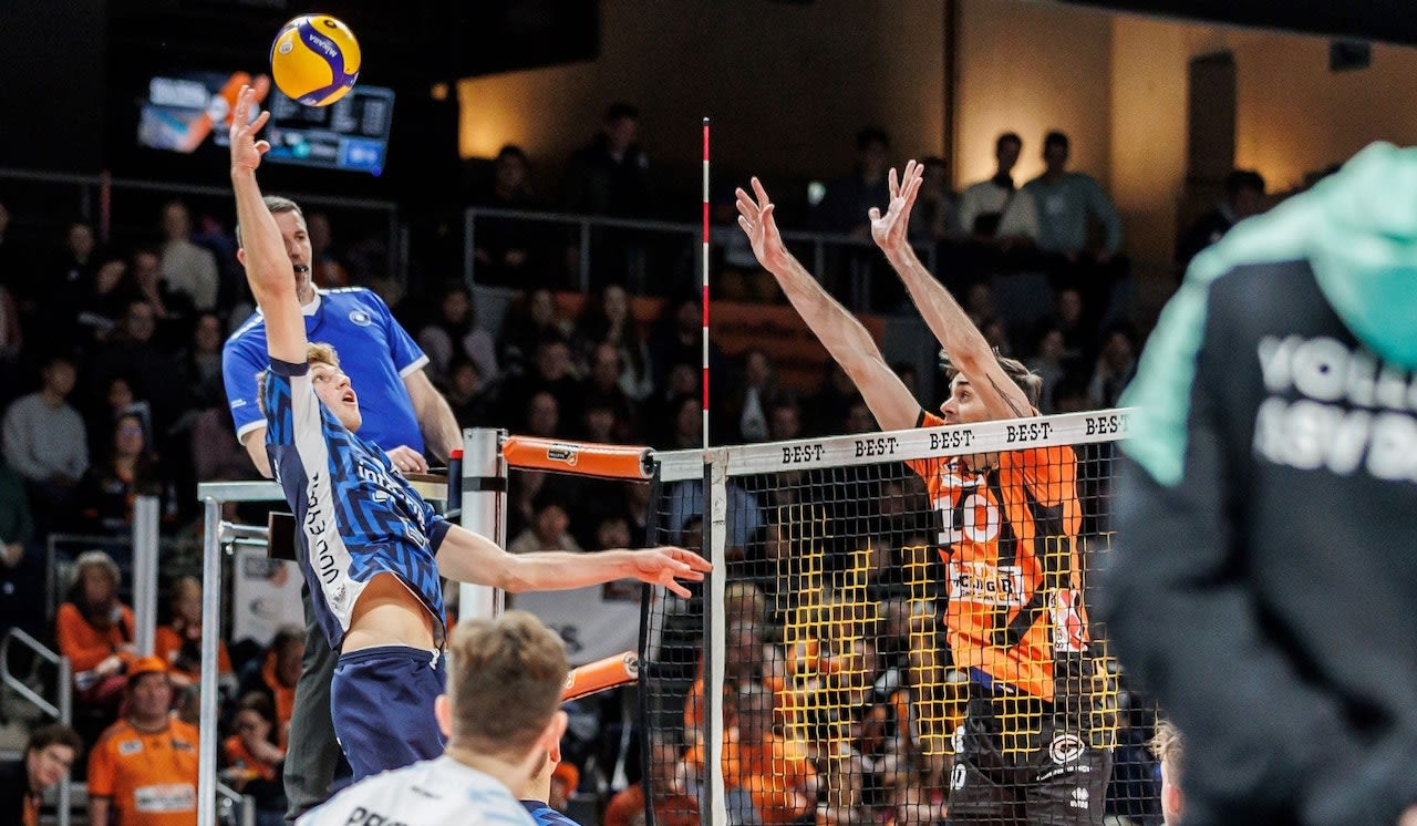 Finale eines Volleyball-Marathons Foto: Finale eines Volleyball-Marathons - Foto: