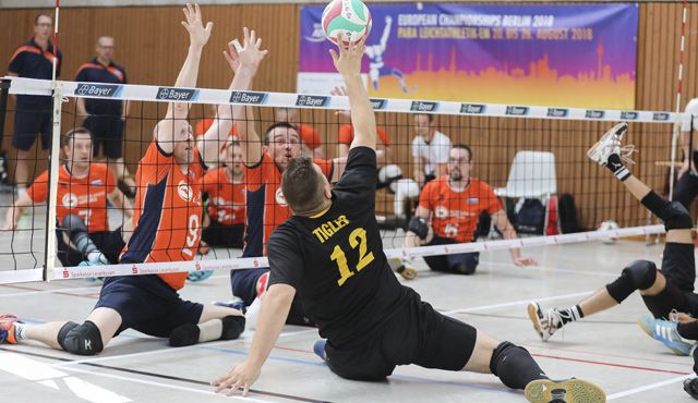 Sitzvolleyballnationalmannschaft zufrieden nach Zühlsdorf-Cup Foto: Mika Volkmann Sitzvolleyballnationalmannschaft zufrieden nach Zühlsdorf-Cup - Foto: Mika Volkmann