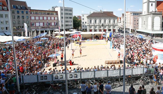 Bayerische Cup-Meisterschaft Auftakt für großes Beach-Event am Rathausplatz - Foto: Doller