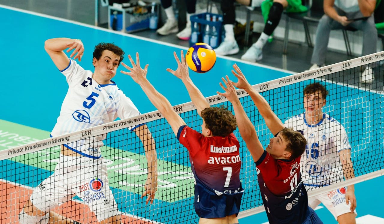 Aufschlagdruck zwingt VfB in die Knie - Foto:  Alexander Hoth