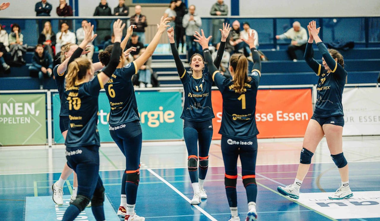 DSHS SnowTrex Köln gewinnt das NRW-Derby gegen die Allbau Volleys Essen Foto: Kevin Mattig DSHS SnowTrex Köln gewinnt das NRW-Derby gegen die Allbau Volleys Essen - Foto: Kevin Mattig