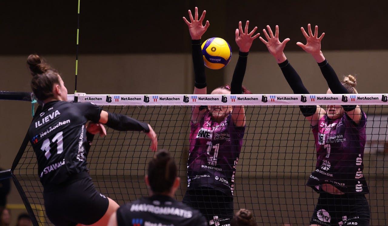 Aachen beim wichtigen Duell in Erfurt - Foto:  LiB Aachen// Andreas Steindl