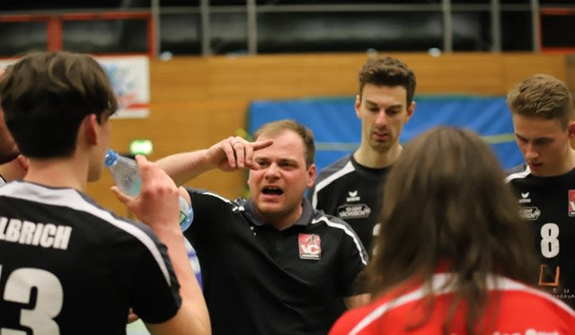Letztes Spiel als Bundesliga-Trainer Foto: VC Dresden/André Rösler Letztes Spiel als Bundesliga-Trainer - Foto: VC Dresden/André Rösler