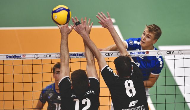 Motiviert ins neue Volleyball-Jahr Foto: Günter Kram Motiviert ins neue Volleyball-Jahr - Foto: Günter Kram