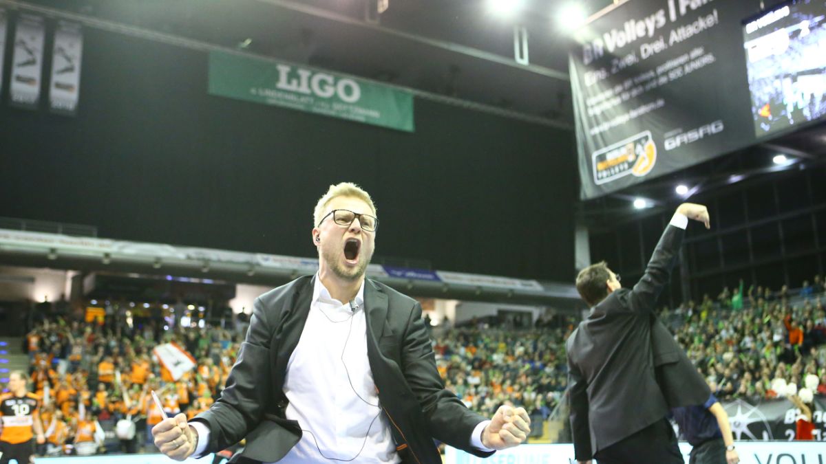 Netzhoppers verpflichten Tomasz Wasilkowski als neuen Trainer Foto: Eckhard Herfet Netzhoppers verpflichten Tomasz Wasilkowski als neuen Trainer - Foto: Eckhard Herfet