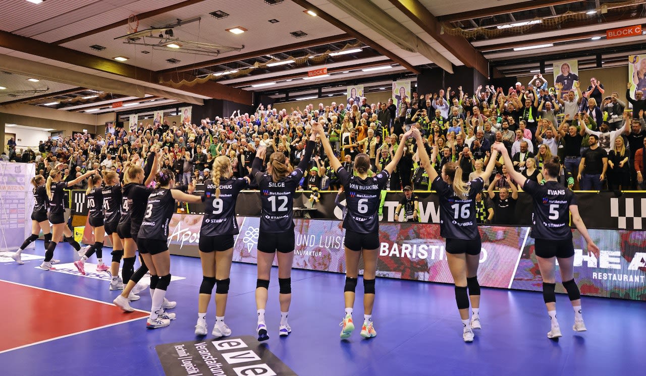 Volles Haus in Aachen gegen Suhl - Foto: Ladies in Black Aachen// Andreas Steindl