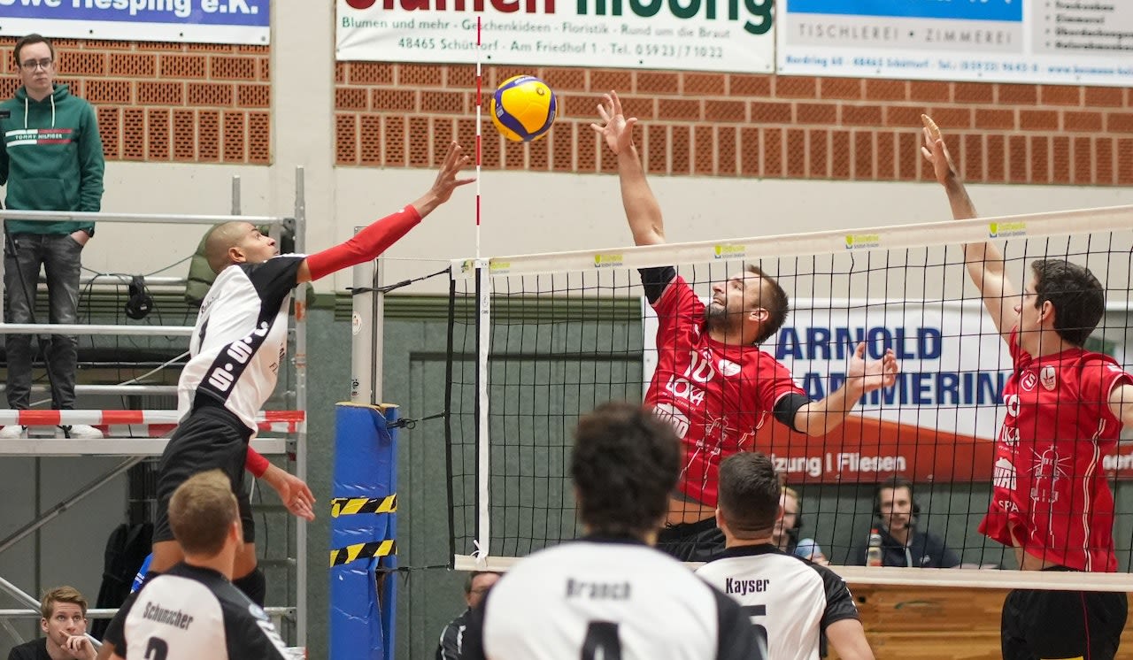 FC 09 beendet Volleyballjahr gegen Topteam Foto: Hinnerk Schröer FC 09 beendet Volleyballjahr gegen Topteam - Foto: Hinnerk Schröer