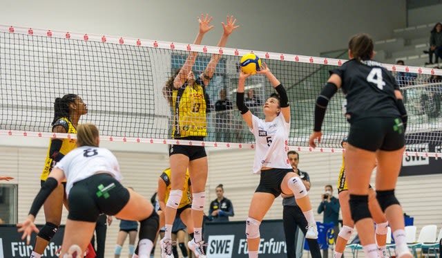 Locker ins Derby Foto: swe Volley Team (Sebastian Schmidt) Locker ins Derby - Foto: swe Volley Team (Sebastian Schmidt)