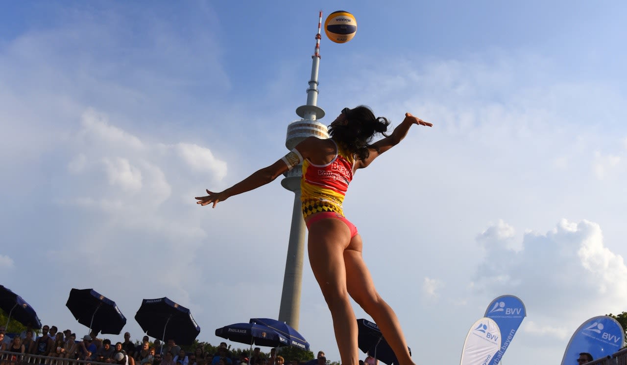 Beachvolleyball XXL zum Abschluss der Saison Foto: Lothar Forstmair Beachvolleyball XXL zum Abschluss der Saison - Foto: Lothar Forstmair