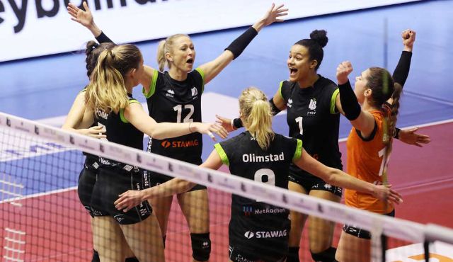 Aachen will am Samstag den Gästen aus Wiesbaden heißen Empfang bereiten Foto: Ladies in Black Aachen Aachen will am Samstag den Gästen aus Wiesbaden heißen Empfang bereiten - Foto: Ladies in Black Aachen
