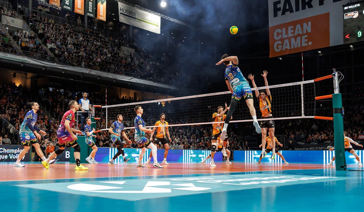 Ausgeschieden vor besonderer Volleyballtempel-Kulisse - Foto: Andreas Gora