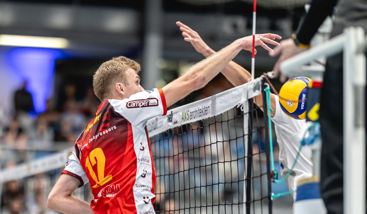 Erster Dreier im dritten Spiel - Foto:  japhotography