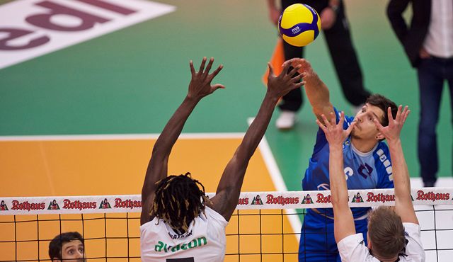 Bedeutendes Nachbarschaftsduell im Ligaendspurt - Foto: Günter Kram