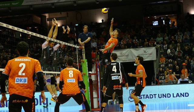 Verfolgerduell im Volleyballtempel Foto: Eckhard Herfet Verfolgerduell im Volleyballtempel - Foto: Eckhard Herfet