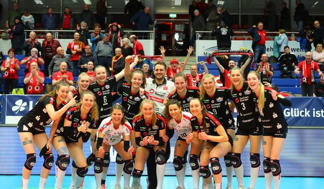 Mit starker Teamvorstellung zum Sieg Foto: Denis Trapp Mit starker Teamvorstellung zum Sieg - Foto: Denis Trapp