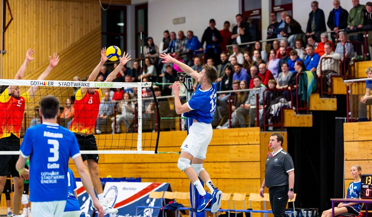 Blue Volleys zeigen geforderte Reaktion - Foto:  Christian Heilwagen