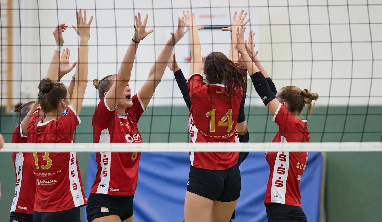 Vorfreude vor dem Bundesligadebut - Foto:  Andreas Beckmann